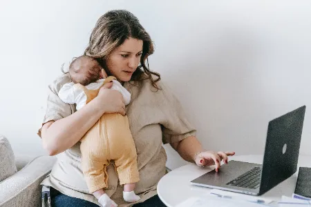 Trabajador Autónomo trabajando en casa Trabajador autónomo